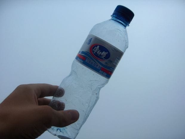 Bottiglia d'acqua (foto di repertorio)