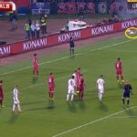 Serbia-Albania, 35'19", partita momentaneamente sospesa, prosegue il lancio di petardi e oggetti